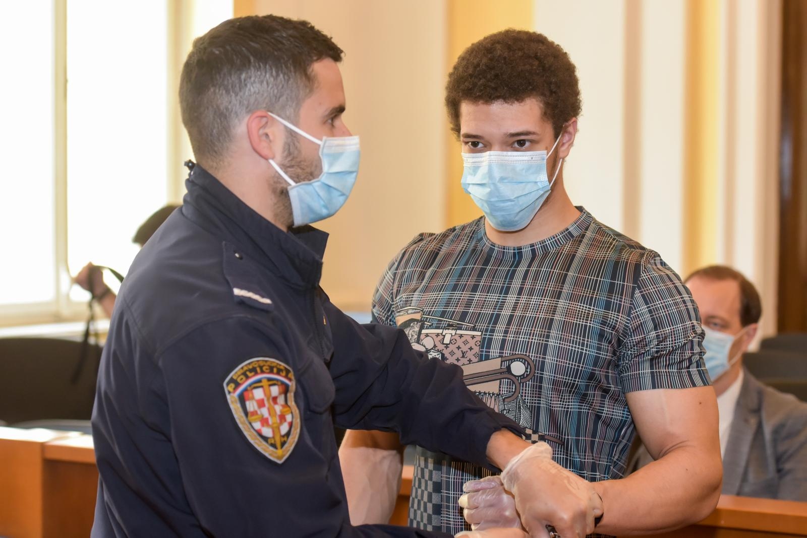 Županijski sud u Zadru: Završeno suđenje britancu Douglasu Caneu Županijski sud u Zadru: Završeno suđenje britancu Douglasu Caneu