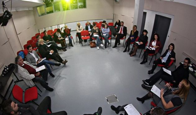 FARE Network ogrugli stol