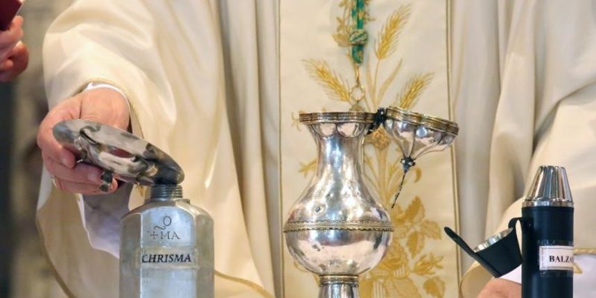 Misa posvete ulja na Veliki četvrtak Misa posvete ulja na Veliki četvrtak