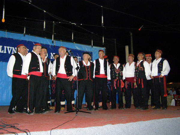 7. Smotra folklora: Oj, Slivnice selo na vidiku. Foto; Josip Prskalo