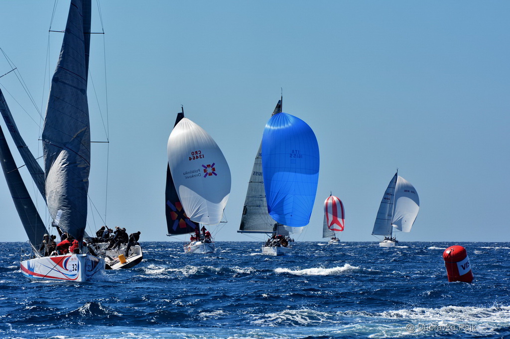 U hvarskom akvatoriju održana XXI. Uskršnja regata U hvarskom akvatoriju održana XXI. Uskršnja regata