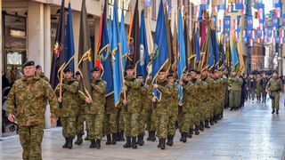 Mimohod ratnih postrojbi u Zadru