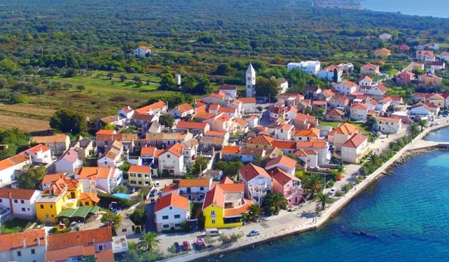 Web stranica, Petrčane