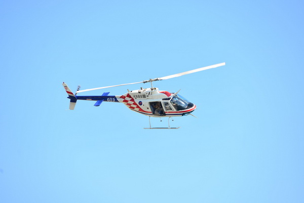 10. dm Millennium Jump na zadarskoj rivi – 3 tisuće skakača poslalo prekrasnu priču u svijet 10. dm Millennium Jump na zadarskoj rivi – 3 tisuće skakača poslalo prekrasnu priču u svijet