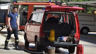 Dan poslije: Vatrogasci ispumpavaju vodu iz poplavljenih objekata