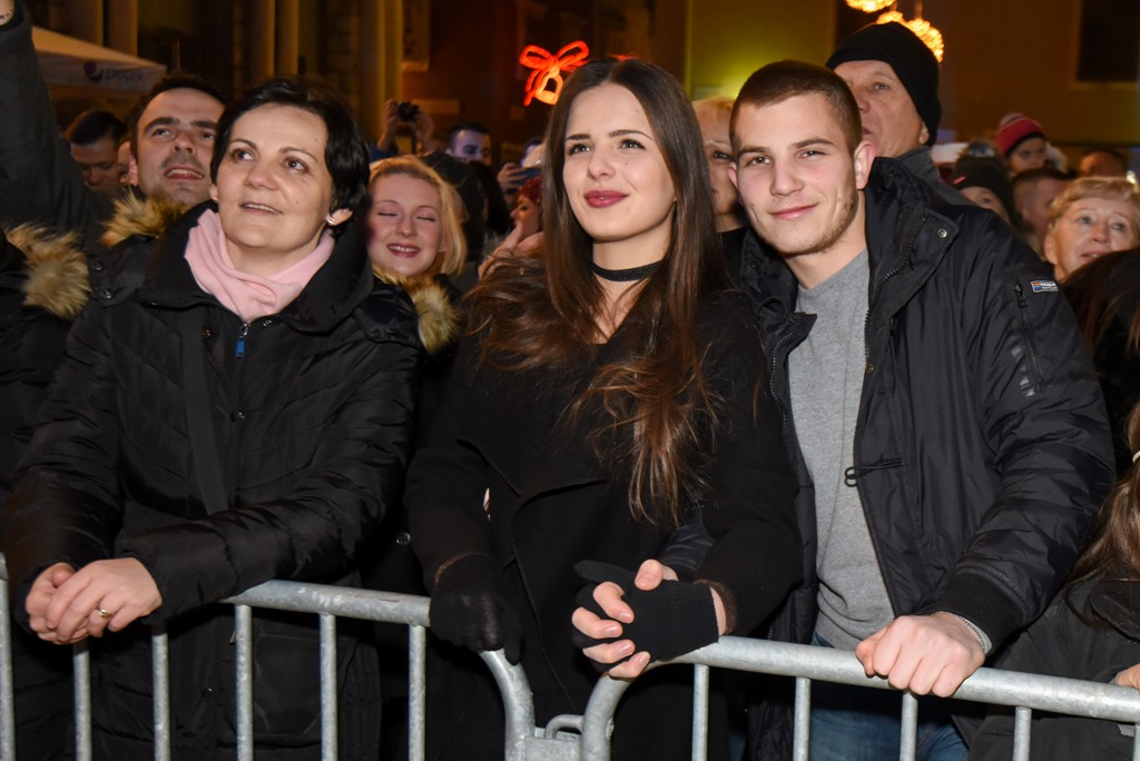 Spektakularni doček Nove 2017. godine na zadarskom Popuotoku Spektakularni doček Nove 2017. godine na zadarskom Popuotoku