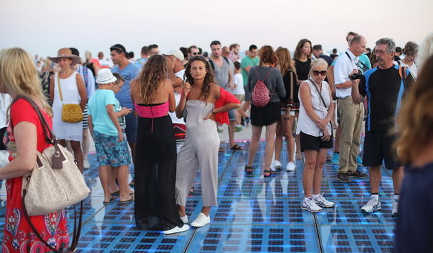 Večernji đir po zadarskoj rivi. Foto: Leo Banić