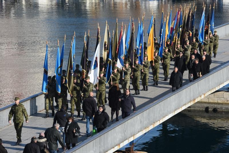 Mimohod postrojbi sudionica VRO Maslenica ulicama Zadra u povodu 24. obljetnice Mimohod postrojbi sudionica VRO Maslenica ulicama Zadra u povodu 24. obljetnice