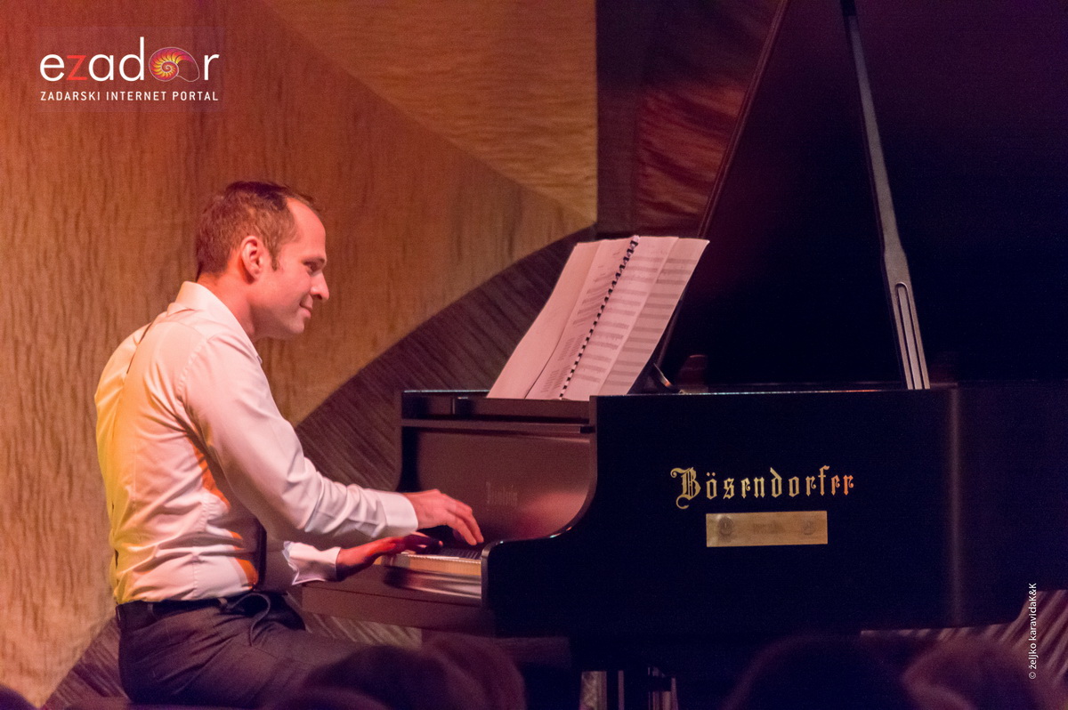 Glazbena šetnja Parizom: Katarina Livljanić i Danijel Detoni Glazbena šetnja Parizom: Katarina Livljanić i Danijel Detoni