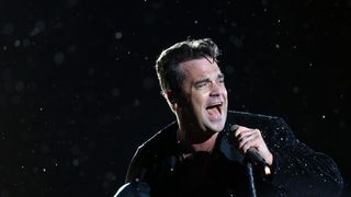 13.08.2013., Zagreb – Britanski pjevac Robbie Williams odrzao je koncert na maksimirskom stadionu u sklopu turneje Take the crown. Photo: Petar Glebov/Pixsell 13.08.2013., Zagreb – Britanski pjevac Robbie Williams odrzao je koncert na maksimirskom stadionu u sklopu turneje Take the crown. Photo: Petar Glebov/Pixsell