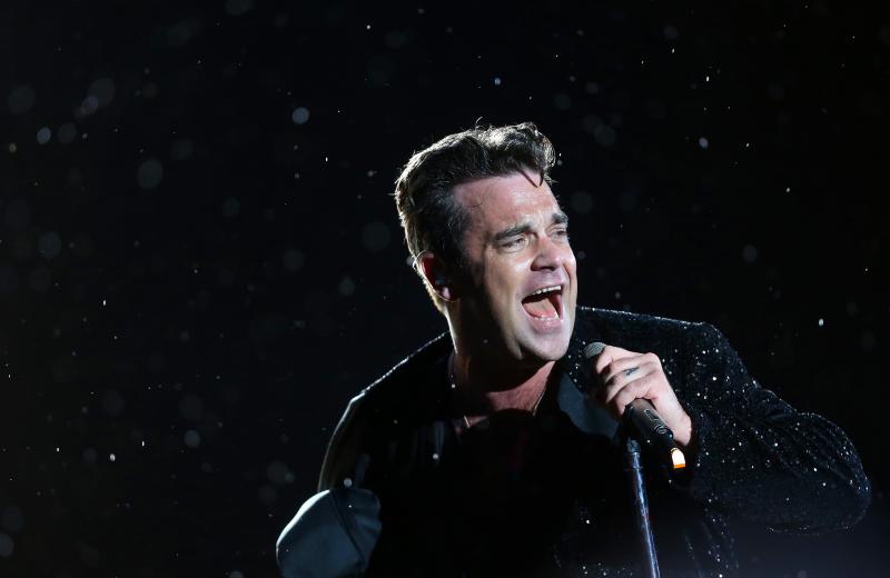 13.08.2013., Zagreb – Britanski pjevac Robbie Williams odrzao je koncert na maksimirskom stadionu u sklopu turneje Take the crown. Photo: Petar Glebov/Pixsell 13.08.2013., Zagreb – Britanski pjevac Robbie Williams odrzao je koncert na maksimirskom stadionu u sklopu turneje Take the crown. Photo: Petar Glebov/Pixsell