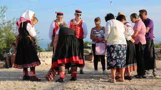 Na vidikovcu Kamenjak održan 5. Sajam lokalnih proizvoda ”Luka i igara” Na vidikovcu Kamenjak održan 5. Sajam lokalnih proizvoda ”Luka i igara”