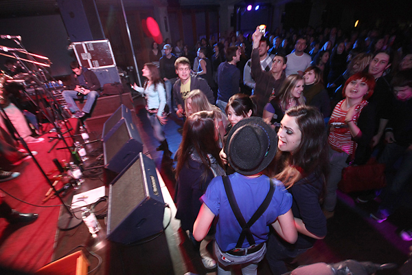 Jinx-i u Arsenalu (foto:Saša Čuka) Jinx-i u Arsenalu (foto:Saša Čuka)