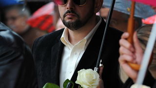 Zadar, 300313.
Sprovod djevojcice Nore Situm koja je prosli tjedan preminula u bolnici u Philadelphiji nakon duge i teske bolesti, odrzao se danas na gradskom groblju u Zadru. Na sprovodu je bilo nekoliko stotina ljudi, obitelji i prijatelja.
Na fotografi Zadar, 300313.
Sprovod djevojcice Nore Situm koja je prosli tjedan preminula u bolnici u Philadelphiji nakon duge i teske bolesti, odrzao se danas na gradskom groblju u Zadru. Na sprovodu je bilo nekoliko stotina ljudi, obitelji i prijatelja.
Na fotografi