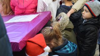 Djed Božićnjak iz Laponije stigao na Forum- poštom!