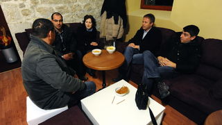 Zadar, 250313.
Nakon renovacije i prenamjene svecano je otvoren studentski klub “Bozo Lerotic”.
Na fotografiji: detalj s otvorenja.
Foto: Luka Gerlanc / CROPIX Zadar, 250313.
Nakon renovacije i prenamjene svecano je otvoren studentski klub “Bozo Lerotic”.
Na fotografiji: detalj s otvorenja.
Foto: Luka Gerlanc / CROPIX