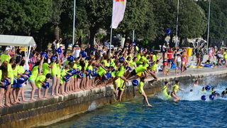 10. dm Millennium Jump na zadarskoj rivi – 3 tisuće skakača poslalo prekrasnu priču u svijet 10. dm Millennium Jump na zadarskoj rivi – 3 tisuće skakača poslalo prekrasnu priču u svijet