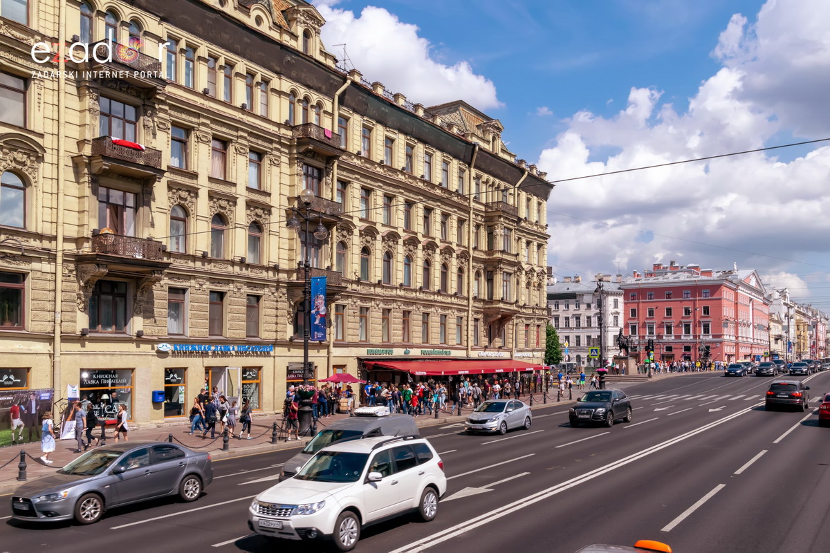 Đir po čudesno lijepom St. Petersburgu Đir po čudesno lijepom St. Petersburgu