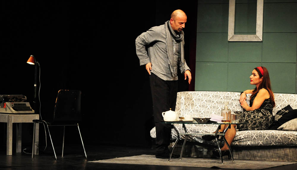 Zadar, 06.11.2012. snimio: Nenad Marčev
Gradsko kazalište Sisak &
Kazališna družina AMICRO
Mario Fratti:
PRIJATELJI(CE), komedija
redatelj: Boris B. Hrovat
igraju: Goran Grgić, Nada Abrus,
Dunja Sepčić, Igor Golub
Dvorana HNK Zadar Zadar, 06.11.2012. snimio: Nenad Marčev
Gradsko kazalište Sisak &
Kazališna družina AMICRO
Mario Fratti:
PRIJATELJI(CE), komedija
redatelj: Boris B. Hrovat
igraju: Goran Grgić, Nada Abrus,
Dunja Sepčić, Igor Golub
Dvorana HNK Zadar