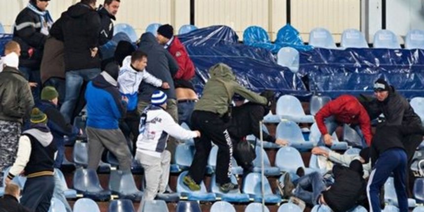 Navijacki neredi na utakmici Sparta – Slovan, foto: twitter