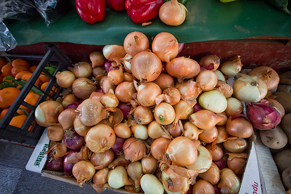 Đir po pijaci, 30. siječnja 2012. (foto:Saša Čuka)