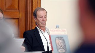 18. svezak časopisa Archaeologia Adriatica posvećen profesoru emeritusu Brunislavu Marijanoviću 18. svezak časopisa Archaeologia Adriatica posvećen profesoru emeritusu Brunislavu Marijanoviću