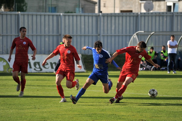 Zadar, 260513.
Stadion Stanovi.
Utakmica MAXtv 1. HNL izmedju Zadra i Splita.
Na fotografiji: Pehar (17), Begonja (10), Radeljic (20).
Foto: Luka Gerlanc / CROPIX