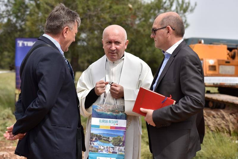 Biograd na Moru: Postavljen kamen temeljac za zabavni park Mirnovec. Foto: Dino Stanin/PIXSELL Biograd na Moru: Postavljen kamen temeljac za zabavni park Mirnovec. Foto: Dino Stanin/PIXSELL
