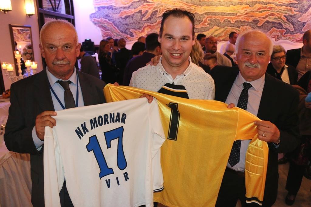 Virska gala večer u Grand hotelu Bonavia u Rijeci Virska gala večer u Grand hotelu Bonavia u Rijeci