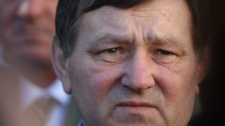 Zadar, 111212.
Policijska uprava zadarska. 
Nakon zahvale generalu Anti Gotovini, Zadrani su danas odali priznanje i ratnom zapovjedniku postrojbi specijalne policije Mladenu Markacu. General Markac najprije je obisao spomen sobu u prostorijama Policijske