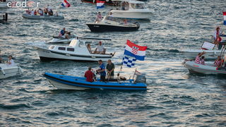 Zadar priredio čudesan doček svojim Vatrenim herojima (1)