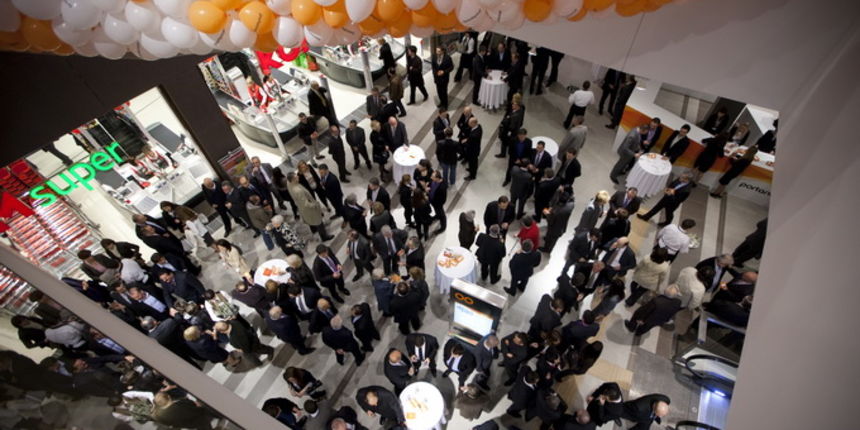 Osijek, 230311.
Veceras je u Osijeku svecano otvoren najveci regionalni trgovacki centar Portanova koji se prostire na povrsini od 80 tisuca kvadrata.U Portanovi ce biti otvoreno preko 100 trgovina koje ce zaposljavati vise od tisucu djelatnika a u cijeli Osijek, 230311.
Veceras je u Osijeku svecano otvoren najveci regionalni trgovacki centar Portanova koji se prostire na povrsini od 80 tisuca kvadrata.U Portanovi ce biti otvoreno preko 100 trgovina koje ce zaposljavati vise od tisucu djelatnika a u cijeli