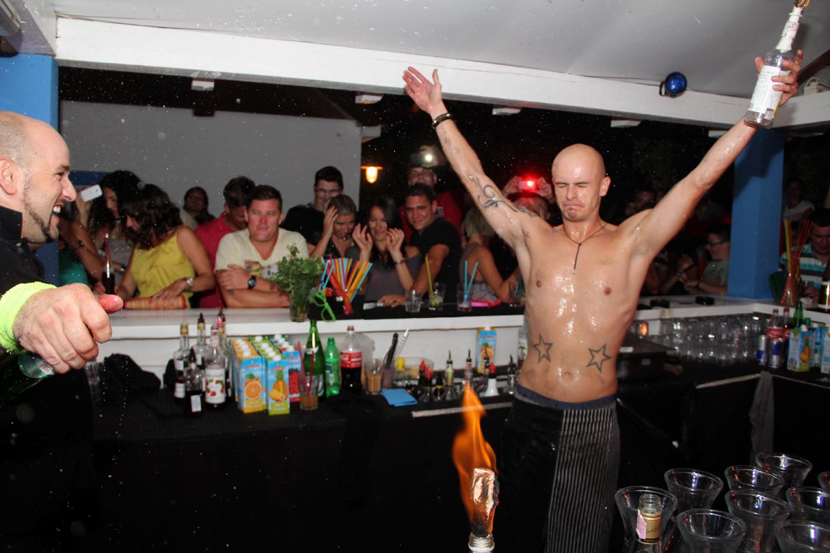 Noštromo bar Vir: Crazy flame night vol #3, foto: Iva Perinčić Noštromo bar Vir: Crazy flame night vol #3, foto: Iva Perinčić