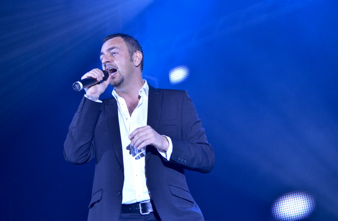 Zagreb, 201212. 
Dom Sportova.
Koncert Zvijezde Hit Recordsa, na kojem nastupaju izvodjaci koji izdaju albume za tu izdavacku kucu.
Na fotografiji: Sandi Cenov.
Foto: Admir Buljubasic / CROPIX