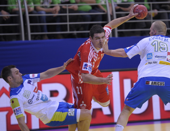 Vrsac, 180112.
Dvorana Millennium.
Europsko prvenstvo u rukometu, 2 kolo
Hrvatska – Slovenija.
Na slici: Denis Buntic.
Foto: Drazen Aleksic / Cropix Vrsac, 180112.
Dvorana Millennium.
Europsko prvenstvo u rukometu, 2 kolo
Hrvatska – Slovenija.
Na slici: Denis Buntic.
Foto: Drazen Aleksic / Cropix