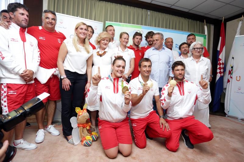 Hrvatski olimpijci svečano dočekani na Plesu. Sandra Perković, Šime Fantela, Igor Marenić, Tonči Stipanović. Photo: Luak Sanzl/PPIXSELL Hrvatski olimpijci svečano dočekani na Plesu. Sandra Perković, Šime Fantela, Igor Marenić, Tonči Stipanović. Photo: Luak Sanzl/PPIXSELL