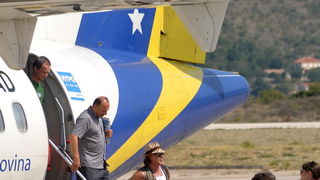 Dubrovnik, 210809.
Danas je u Dubrovnik s delegacijom Sarajevo Film Festivala stigao glumac Mickey Rourke, kao gost Dubrovnik Film Meetinga.
Docekale su ga predstavnice Jadranskih luksuznih hotela u cijim ce objektima i boraviti, a u Dubrovniku ce veceras