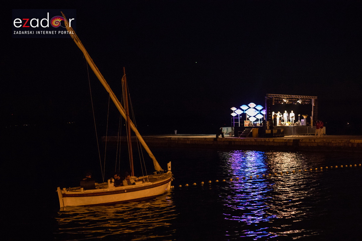 Započela 18. Noć punog miseca na zadarskoj rivi Započela 18. Noć punog miseca na zadarskoj rivi