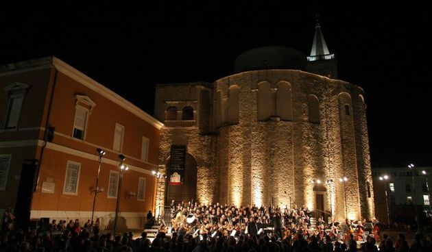 09.07.2013., Zadar – Spektakularnom Operom pod zvijezdama otvorene su 53. glazbene veceri u sv. Donatu, medjunarodni ljetni glazbeni festival svevremenske klasicne glazbe. Izvedena su djela Giuseppea Verdija i Richarda Wagnera. Photo: Dino Stanin/PIXSEL