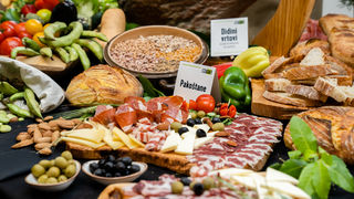 Predstavljanje eno-gastronomske ponude Zadarske županije medijima i turističkom sektoru u Ljubljani Predstavljanje eno-gastronomske ponude Zadarske županije medijima i turističkom sektoru u Ljubljani