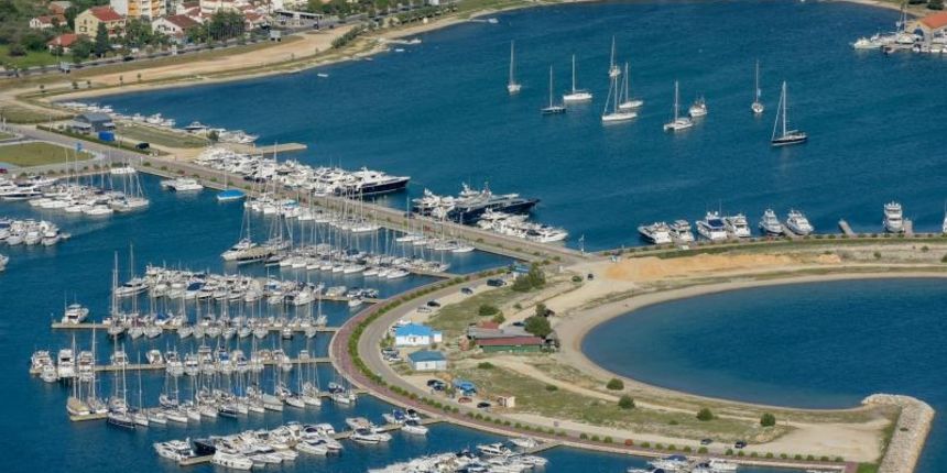 Let iznad Sukošana i Marine Dalmacija, Foto: Dino Stanin/PIXSELL Let iznad Sukošana i Marine Dalmacija, Foto: Dino Stanin/PIXSELL