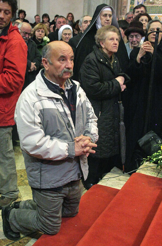 Posljednji ispraćaj nadbiskupa Ivana Prenđe (foto: Marin Gospić)