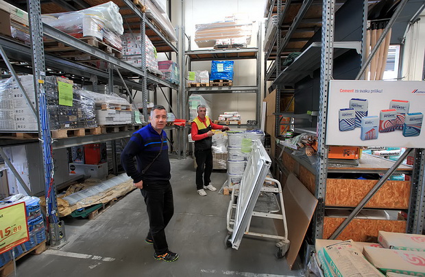 bauMax Zadar: -15% dan 19. ožujka 2014, Foto: Roberto Lerga bauMax Zadar: -15% dan 19. ožujka 2014, Foto: Roberto Lerga