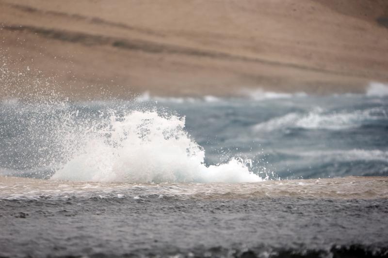 Olujna bura prekinula trajektni promet između Prizne i Žigljena. Photo: Dalibor Urukalović/PIXSELL Olujna bura prekinula trajektni promet između Prizne i Žigljena. Photo: Dalibor Urukalović/PIXSELL