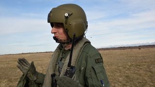 U Zemuniku izvedeni prvi samostalni letovi učenika na helikopterima “Bell-206B” U Zemuniku izvedeni prvi samostalni letovi učenika na helikopterima “Bell-206B”