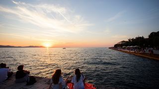 Bablje ljeto u Zadru: Riva je puna turista