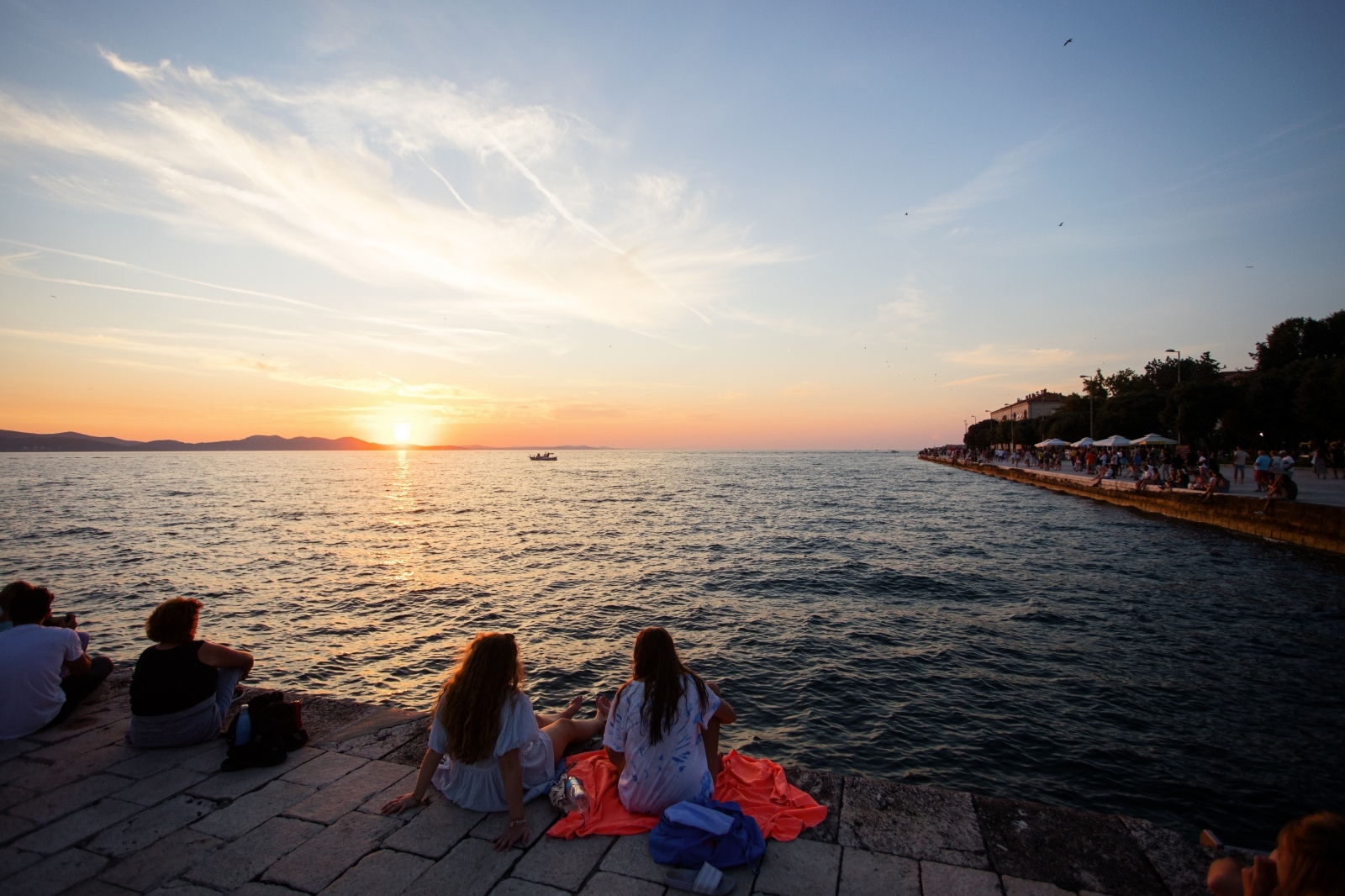 Bablje ljeto u Zadru: Riva je puna turista
