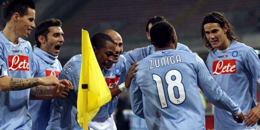 Napoli’s Zuniga (18) celebrates with his teammates after scoring // Reuters Napoli’s Zuniga (18) celebrates with his teammates after scoring // Reuters