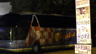 Rovinj, Funtana, 091009.
Pripreme nogometne reprezentacije za kvalifikacijski susret sa Kazahstanom za SP 2010 u Juznoj Africi.
Hrvatski reprezentativci u vecernjem izlasku u tridesetak kilometara udaljenom mjestu Funtana u konobi More. Izlazak je tr Rovinj, Funtana, 091009.
Pripreme nogometne reprezentacije za kvalifikacijski susret sa Kazahstanom za SP 2010 u Juznoj Africi.
Hrvatski reprezentativci u vecernjem izlasku u tridesetak kilometara udaljenom mjestu Funtana u konobi More. Izlazak je tr