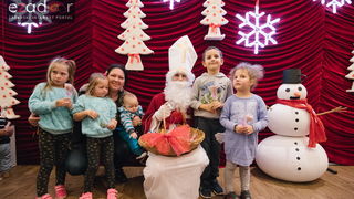 Sveti Nikola posjetio Supernova centar i razveselio mališane